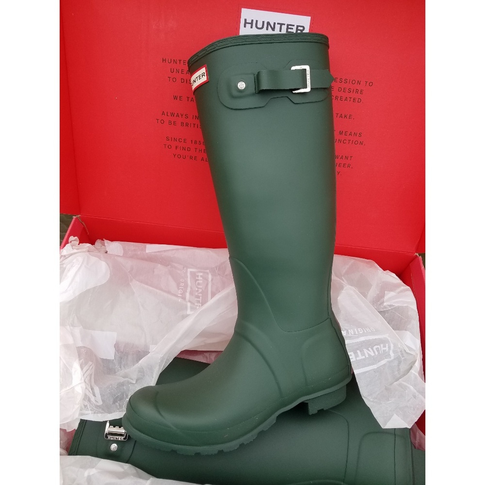 Brand new In Box Hunter boots green Size 10